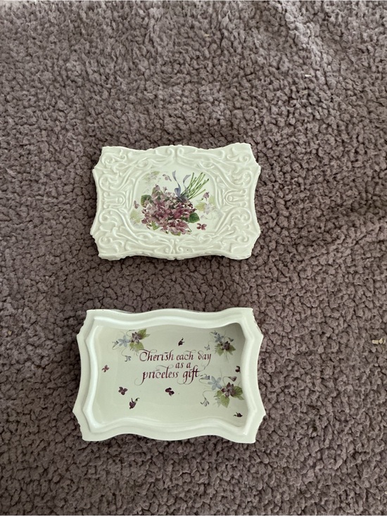 Lady Jayne LTD Other - Cherish Each Day/ Violet Ceramic Keepsake Box